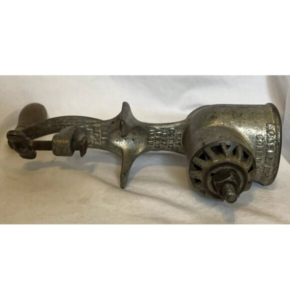 Universal Food Chopper No. 1 L.F. & C New Britain Conn. USA Meat Grinder Vintage - Picture 7 of 16